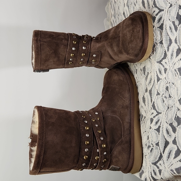 UGG Brown Boots - Picture 3 of 14